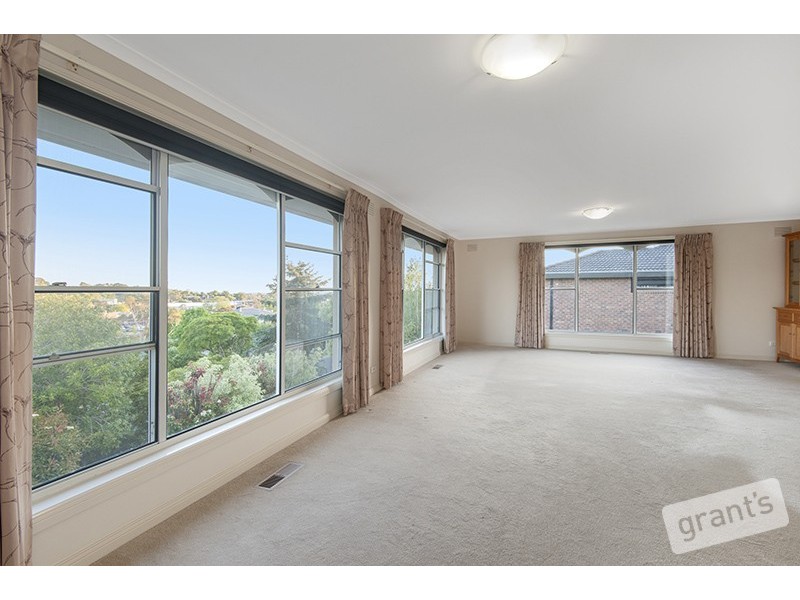 25 McNabb Street, Berwick VIC 3806