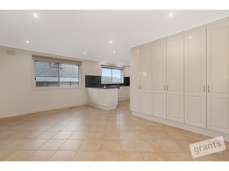 25 McNabb Street, Berwick VIC 3806