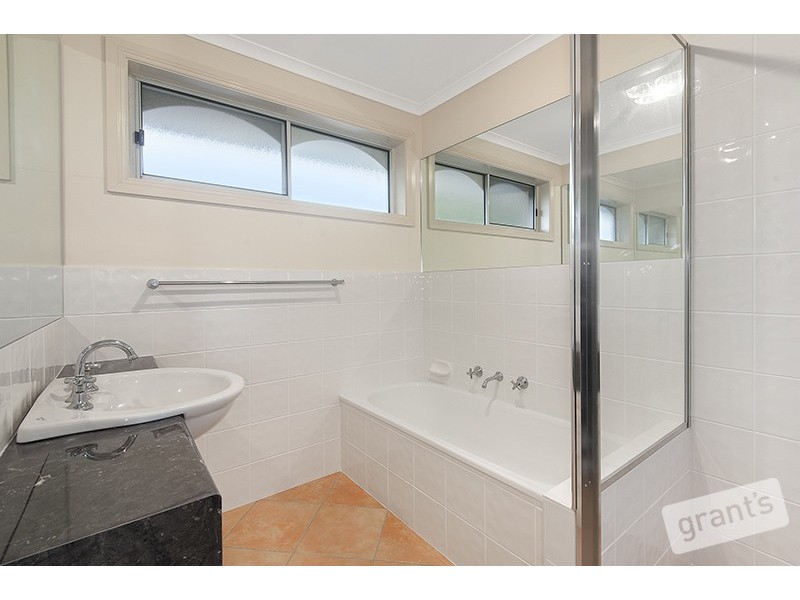 25 McNabb Street, Berwick VIC 3806