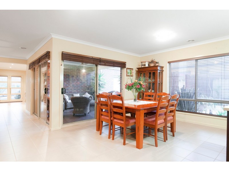 14 Ashby Drive, Berwick VIC 3806