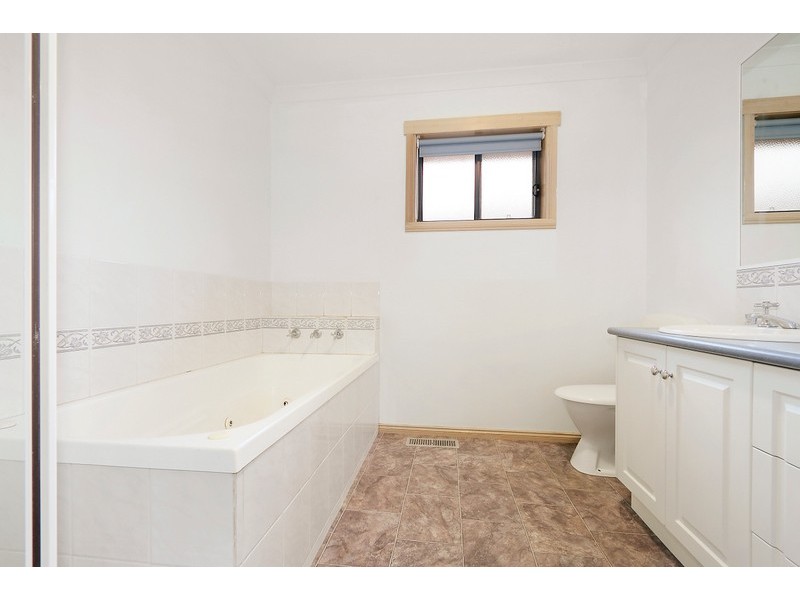 72 Hancock Drive, Berwick VIC 3806