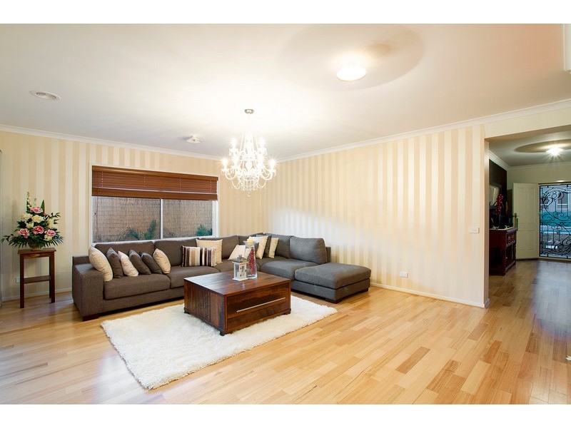 28 Bernly Boulevard, Berwick VIC 3806