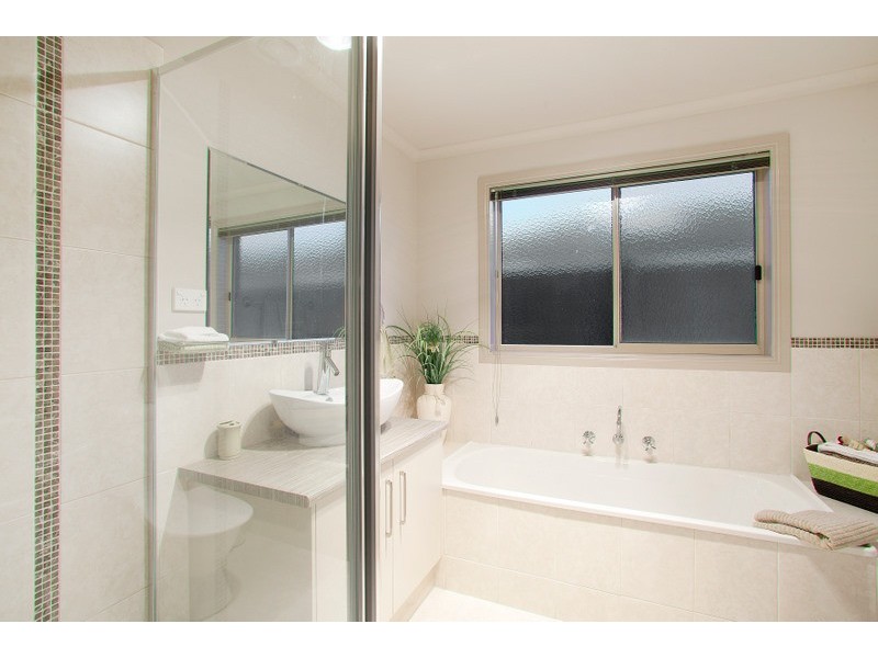 80 Ridgemont Drive, Berwick VIC 3806