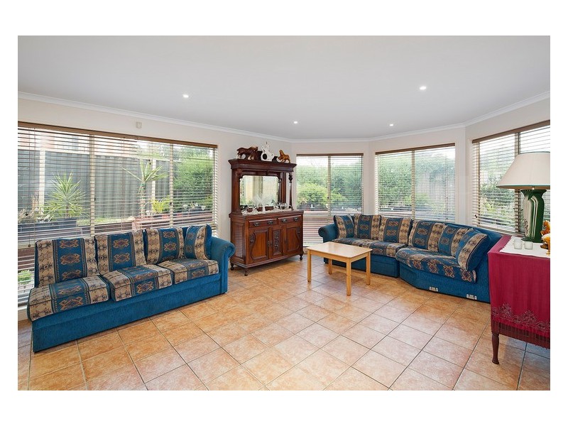 1 Allardice Parade, Berwick VIC 3806