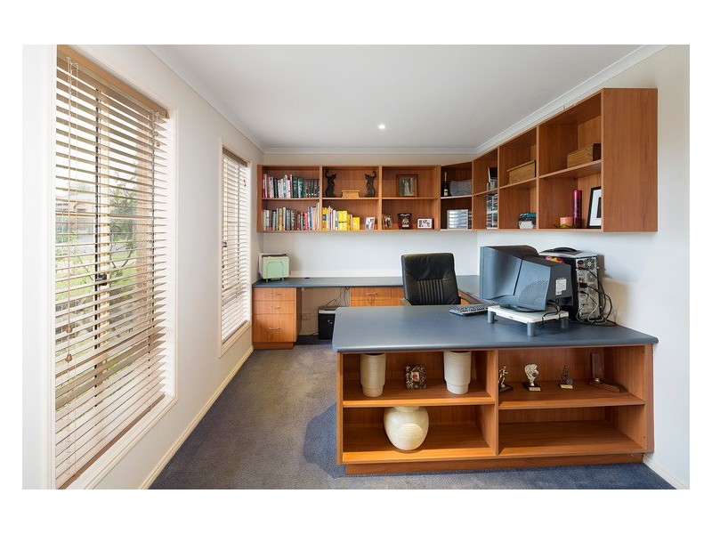 1 Allardice Parade, Berwick VIC 3806