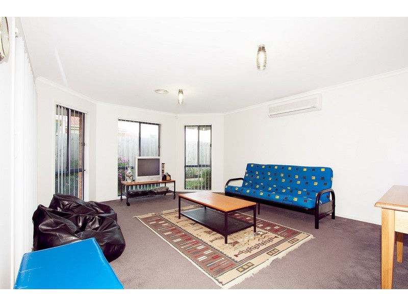 8 Wordsworth Drive, Berwick VIC 3806