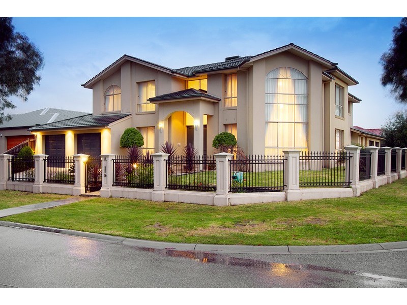 15 Ganaway Drive, Berwick VIC 3806