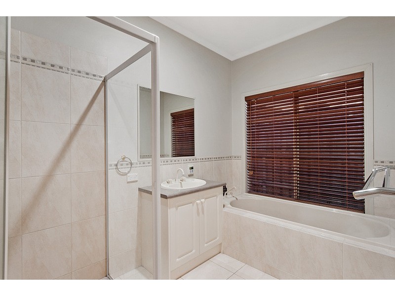 21 St Annes Crescent, Berwick VIC 3806