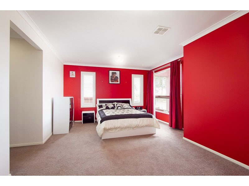 1 Misty Close, Berwick VIC 3806