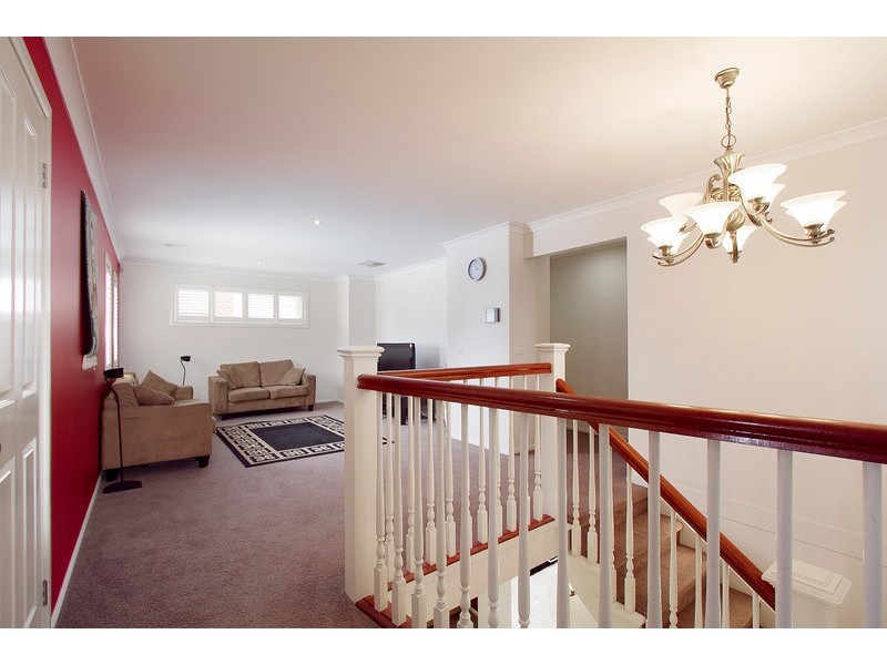 1 Misty Close, Berwick VIC 3806