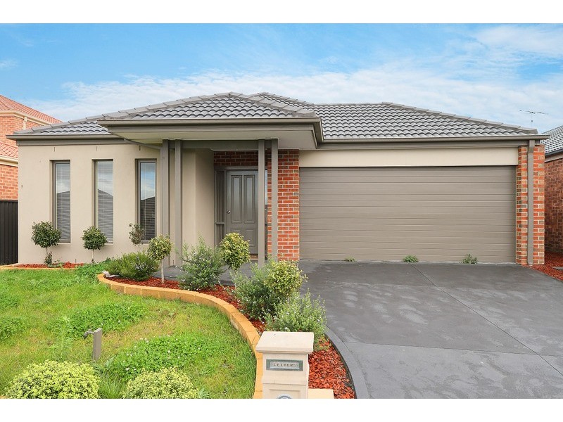 44 Everly Circuit, Pakenham VIC 3810