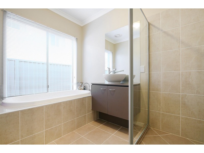 44 Everly Circuit, Pakenham VIC 3810