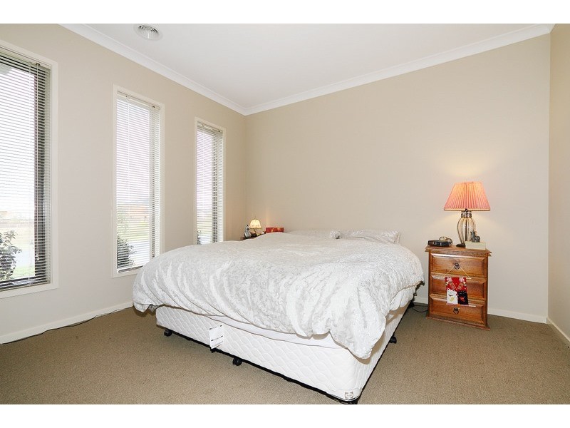 44 Everly Circuit, Pakenham VIC 3810