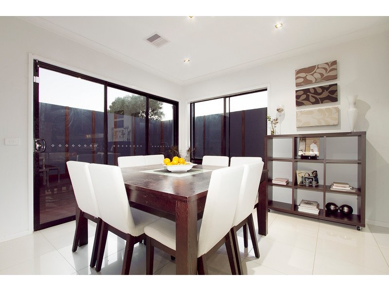 29 Glenmaggie Close, Berwick VIC 3806