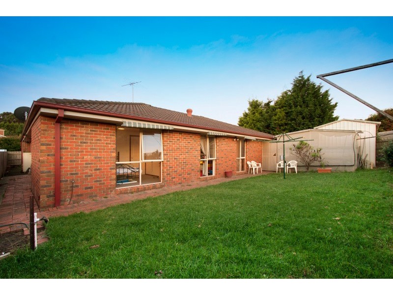 13 Harcourt Way, Berwick VIC 3806
