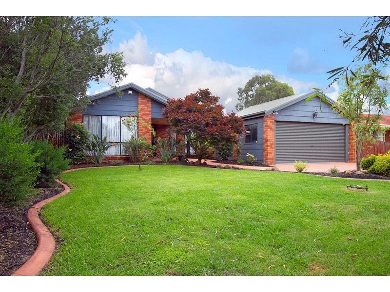 12 Dewsbury Court, Narre Warren South VIC 3805
