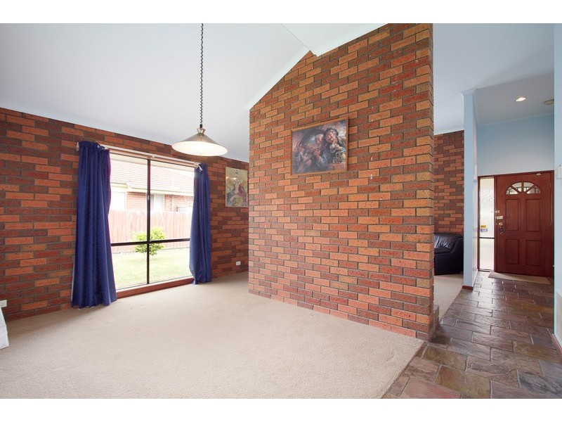 12 Dewsbury Court, Narre Warren South VIC 3805