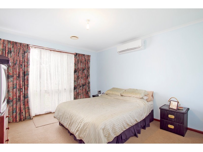 12 Dewsbury Court, Narre Warren South VIC 3805