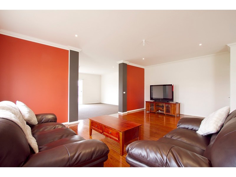 59 Jamieson Way, Berwick VIC 3806