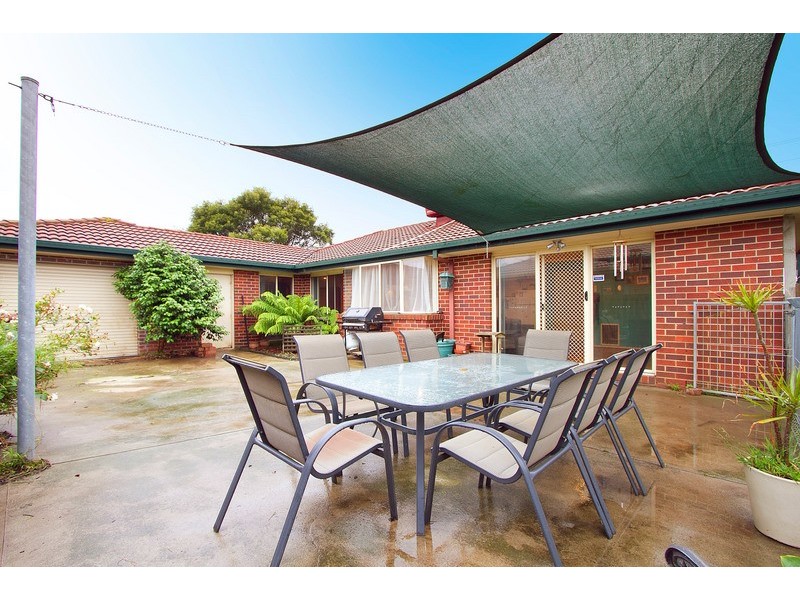 8 Millbank Place, Cranbourne VIC 3977