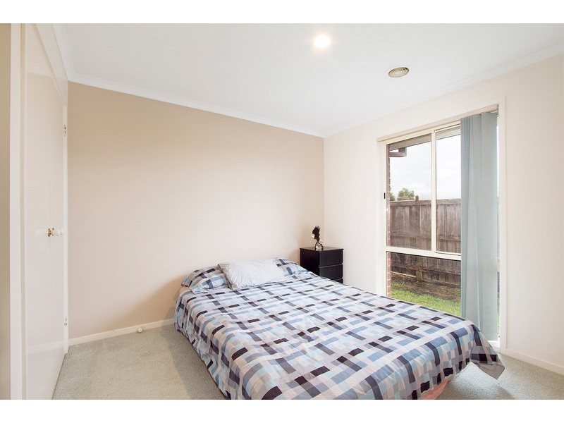 8 Millbank Place, Cranbourne VIC 3977