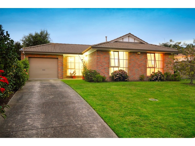 20 Warrawong Drive, Berwick VIC 3806