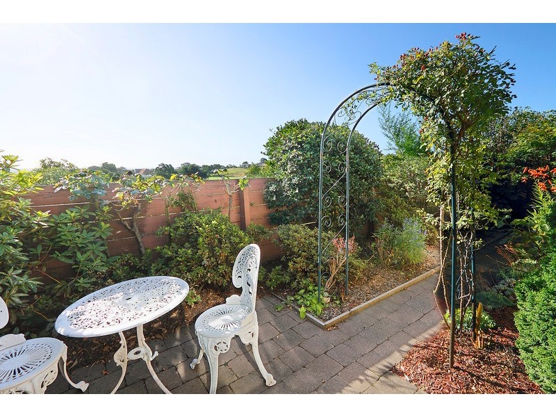 103/6 Melville Park Drive, Berwick VIC 3806