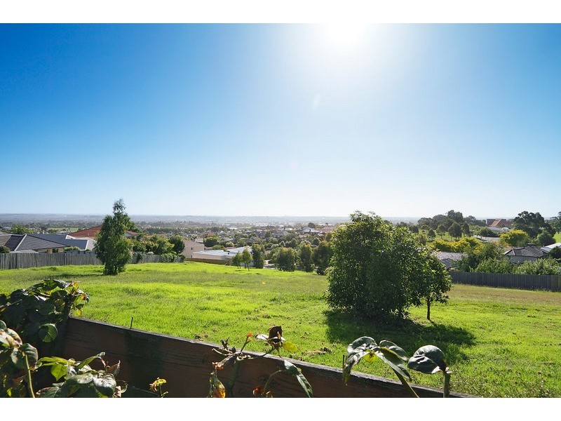 103/6 Melville Park Drive, Berwick VIC 3806