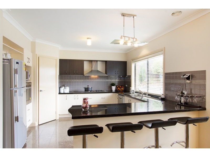 1 Carrick Place, Berwick VIC 3806