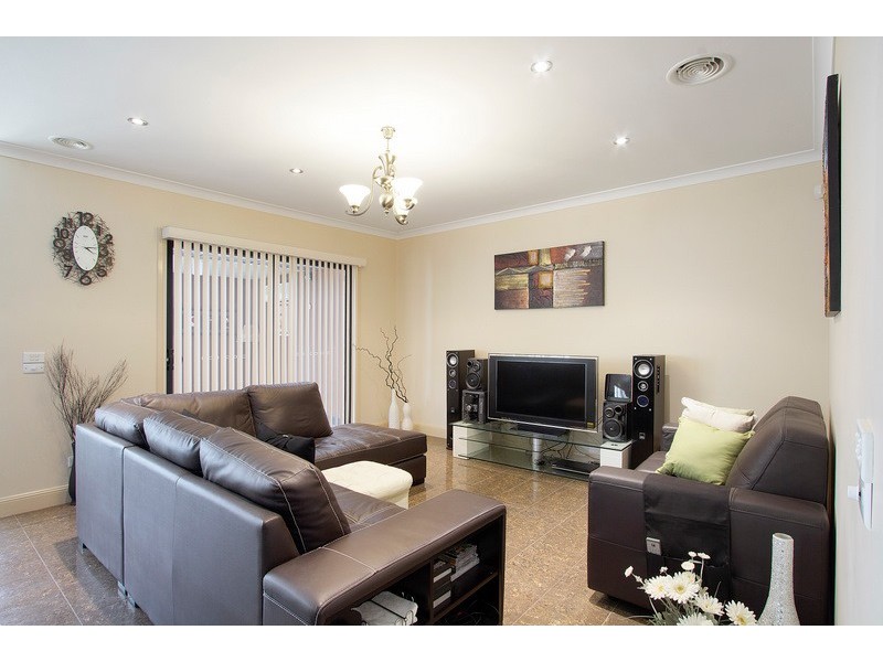 1 Carrick Place, Berwick VIC 3806