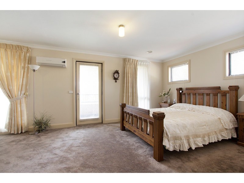 1 Carrick Place, Berwick VIC 3806
