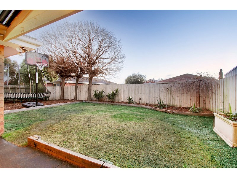 23 Michelle Drive, Berwick VIC 3806
