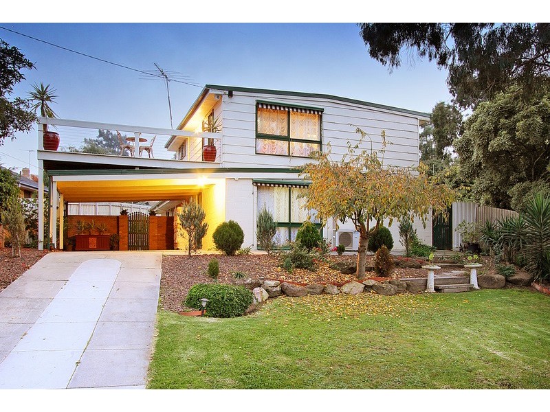 6 Adamson Road, Beaconsfield VIC 3807