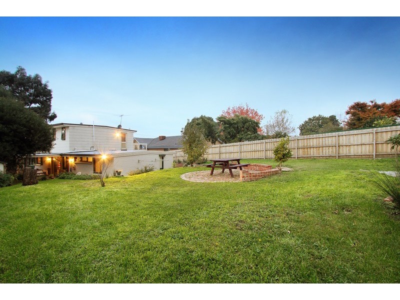 6 Adamson Road, Beaconsfield VIC 3807