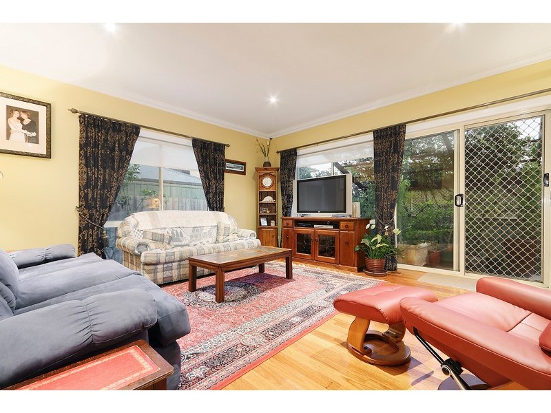 4 McCubbin Way, Berwick VIC 3806