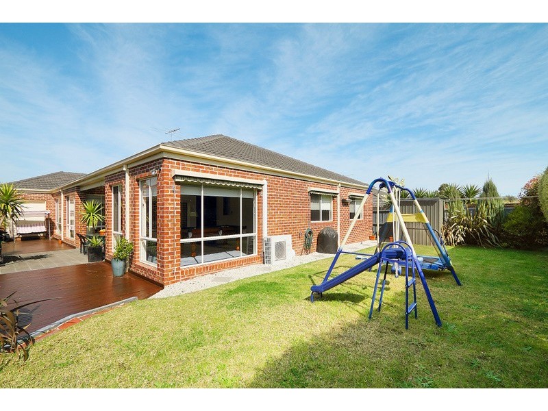 8 Embling Street, Berwick VIC 3806