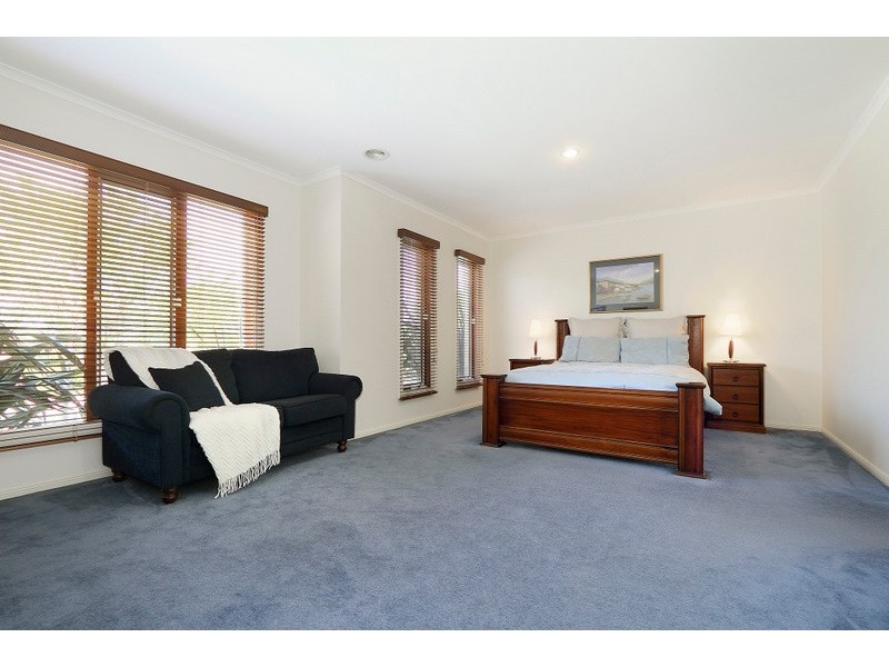 8 Embling Street, Berwick VIC 3806