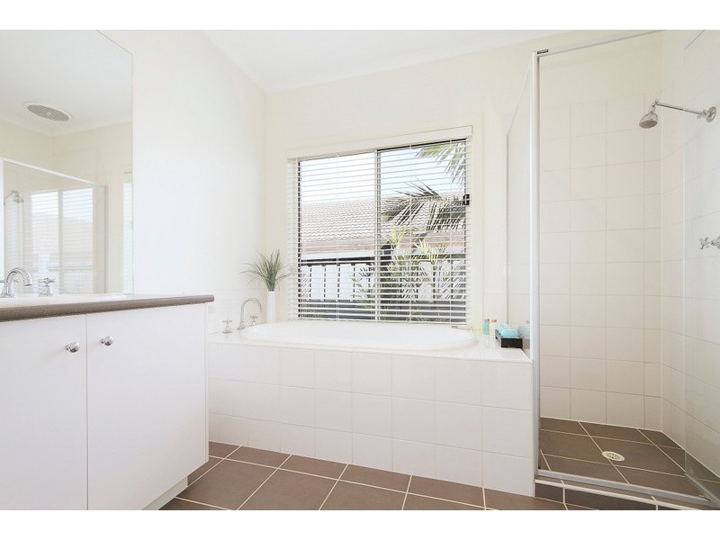 8 Embling Street, Berwick VIC 3806