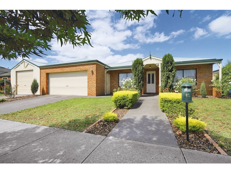 42 Wood Road, Narre Warren South VIC 3805