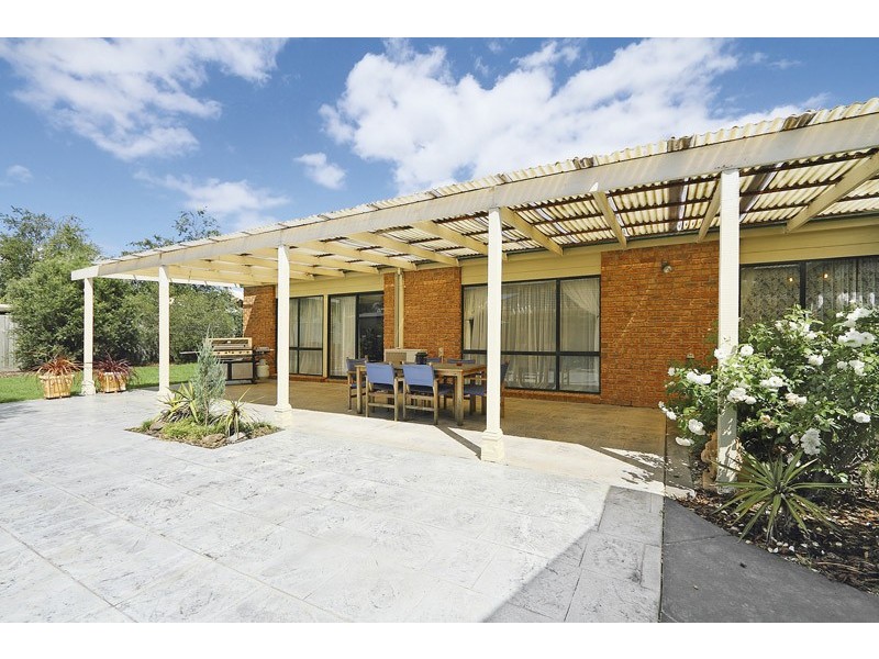 42 Wood Road, Narre Warren South VIC 3805