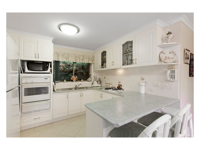 4 Ami Court, Berwick VIC 3806