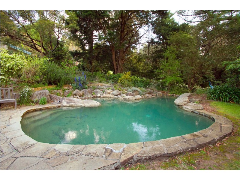 10 Sugarloaf Road, Beaconsfield Upper VIC 3808