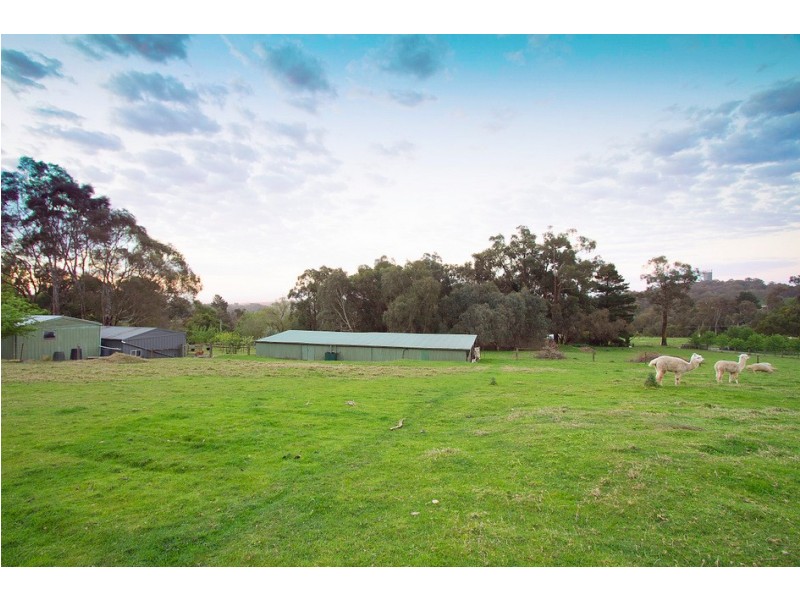 10 Sugarloaf Road, Beaconsfield Upper VIC 3808