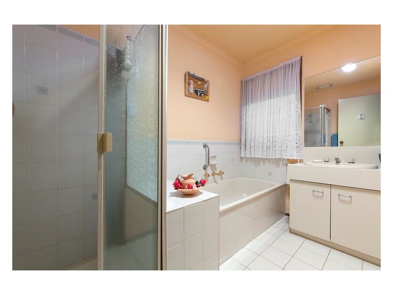 15 Willunga Court, Berwick VIC 3806