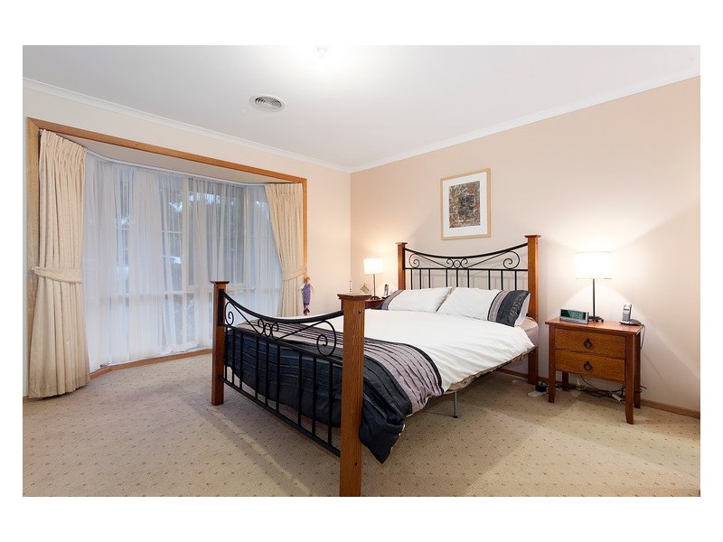 4 Kingsmill Terrace, Berwick VIC 3806