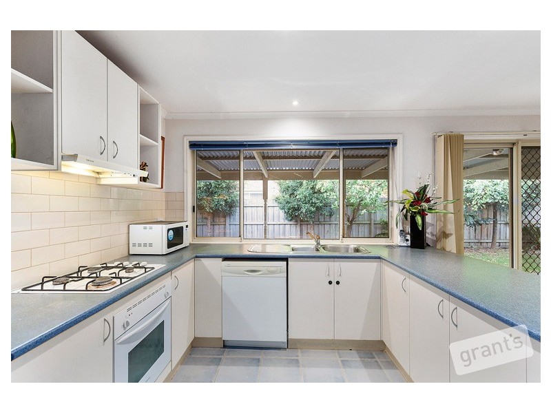 18 Grand Arch Way, Berwick VIC 3806