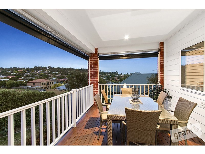 6 Otterburn Drive, Berwick VIC 3806