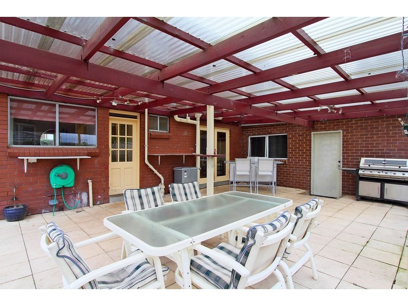 12 Seaview Court, Dandenong North VIC 3175