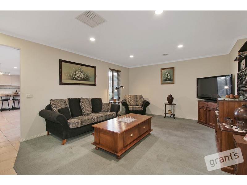 15 Kinsale View, Berwick VIC 3806