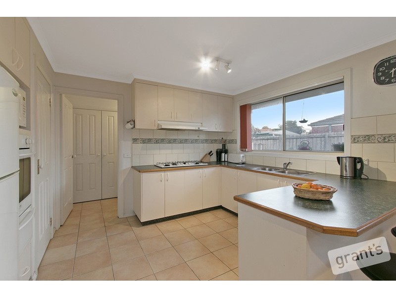 15 Kinsale View, Berwick VIC 3806